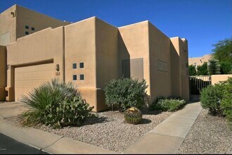 9070 E Gary Rd in Scottsdale, AZ - Foto de edificio - Building Photo
