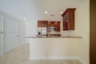 100 Andalusia Ave in Coral Gables, FL - Building Photo - Building Photo