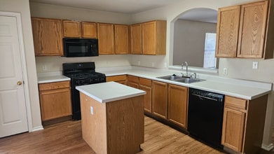 2101 Hawksbury Way in Cedar Park, TX - Foto de edificio - Building Photo