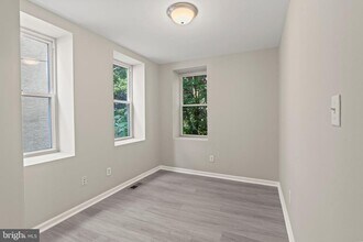 1018 S 52nd St in Philadelphia, PA - Building Photo - Building Photo