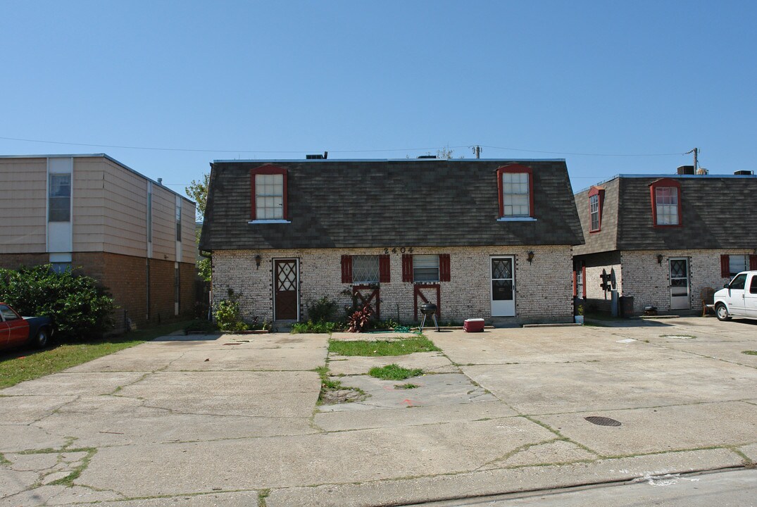 2404 Richland Ave in Metairie, LA - Building Photo