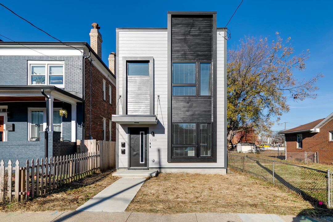 1110 1/2 N 30th St in Richmond, VA - Building Photo