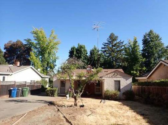 property at 14486 Oak Pl