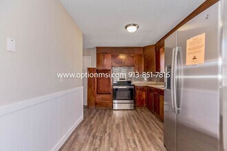 8006 E 118th Terrace in Kansas City, MO - Building Photo - Building Photo