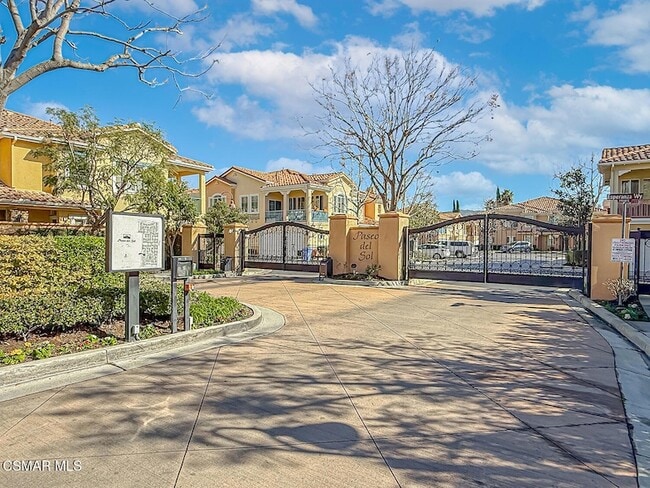 2930 Esperanza Way in Simi Valley, CA - Building Photo - Building Photo