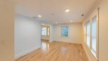 53 Vine St in Lexington, MA - Foto de edificio - Building Photo