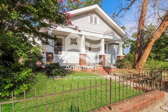 1215 McDuffie Ave in Columbia, SC - Foto de edificio - Building Photo