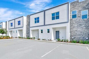 372 Famagusta Dr in Davenport, FL - Building Photo