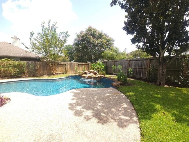 22510 Holly Lake Dr in Katy, TX - Building Photo - Building Photo