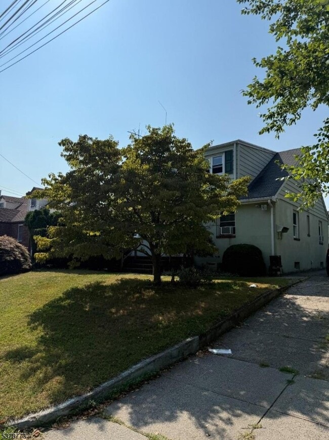 20 Jefferson St in Clifton, NJ - Building Photo - Building Photo