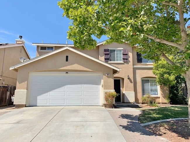 2821 Valley View Rd in Hollister, CA - Building Photo - Building Photo