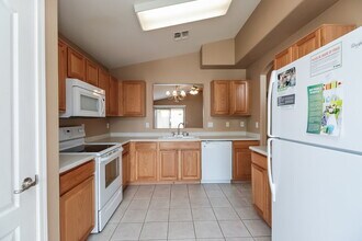 3881 E Wyatt Way in Gilbert, AZ - Building Photo - Building Photo