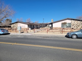 19170 CA-18, Unit 19170 US Highway unit 2 in Apple Valley, CA - Building Photo