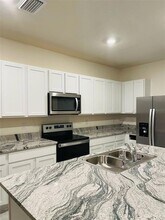 13790 NW 9th Rd in Newberry, FL - Building Photo - Building Photo
