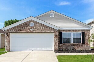 728 Adagio Dr in Greenwood, IN - Building Photo