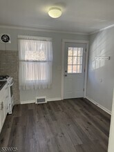 102 Merriam Ave in Newton, NJ - Building Photo - Building Photo