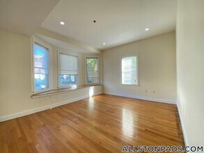 9 Gardner Terrace, Unit 1 in Boston, MA - Building Photo - Building Photo