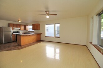 46 NE Sacramento St in Portland, OR - Building Photo - Building Photo