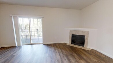 Washington Square Apartments in Davenport, IA - Building Photo - Building Photo