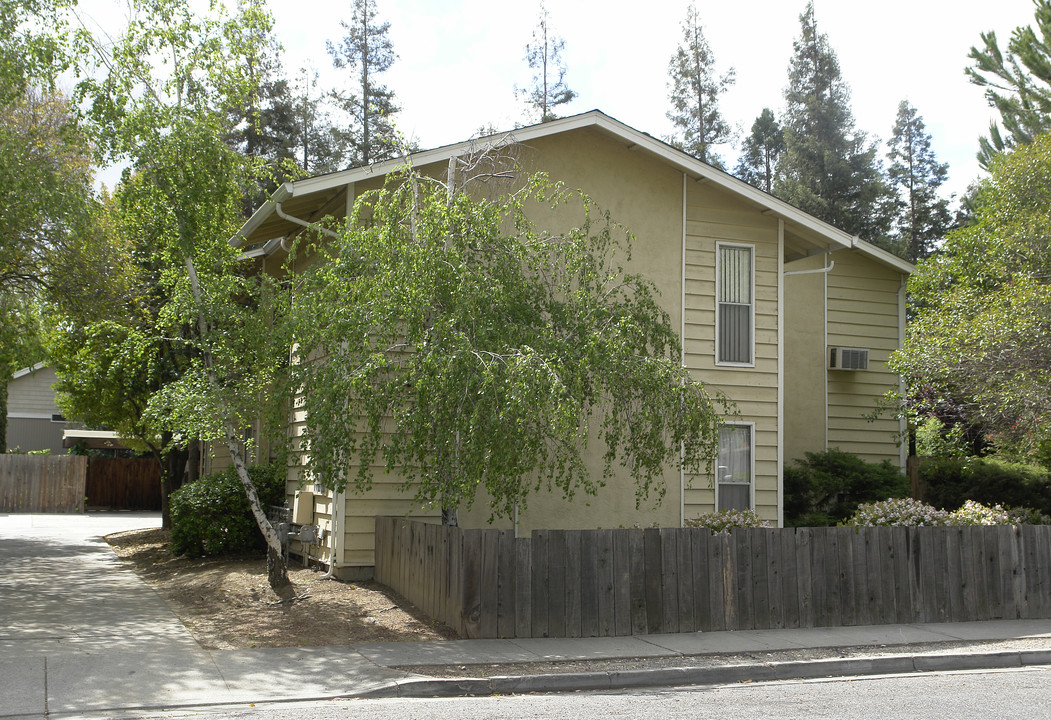 103 Virginia Hills Dr in Martinez, CA - Building Photo