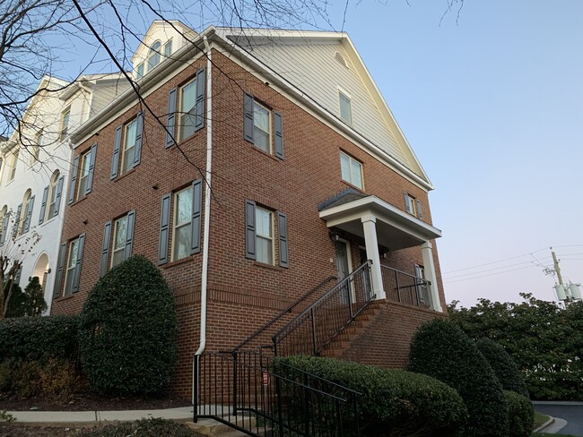 307 Le Gran Bnd in Atlanta, GA - Foto de edificio - Building Photo