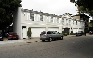 2412 Ellsworth St. in Berkeley, CA - Foto de edificio - Building Photo