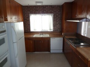 518 Palm Dr in Hermosa Beach, CA - Building Photo - Building Photo