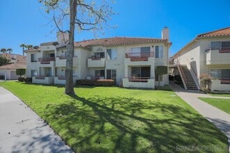 400 Stoney Point Way in Oceanside, CA - Building Photo - Building Photo