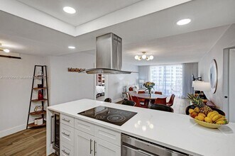 600 Three Islands Boulevard in Hallandale Beach, FL - Building Photo - Building Photo