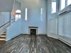 3 Bed, 3 Bath Townhome in Fort Collins! in Fort Collins, CO - Building Photo - Building Photo