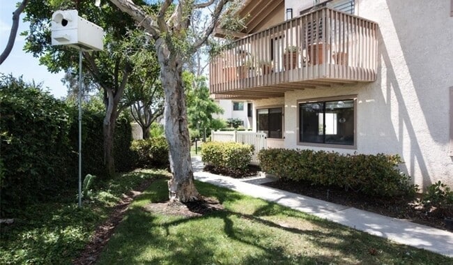 19112 Oceanport Ln, Unit 4 in Huntington Beach, CA - Building Photo - Building Photo