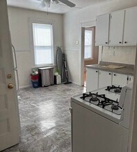 166 Kendrick Ave, Unit 166 Kendrick Unit 2 in Quincy, MA - Building Photo - Building Photo