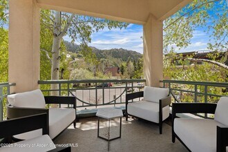 120 S Spring St in Aspen, CO - Building Photo - Building Photo