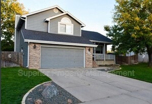 4126 Stoneridge Ct in Fort Collins, CO - Building Photo