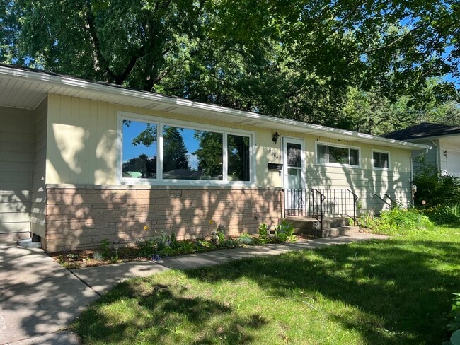 property at 5604 Alder Rd