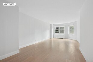 155 W 68th St in New York, NY - Building Photo