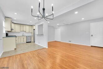 25 Cooper Dr in Boonton, NJ - Building Photo - Building Photo