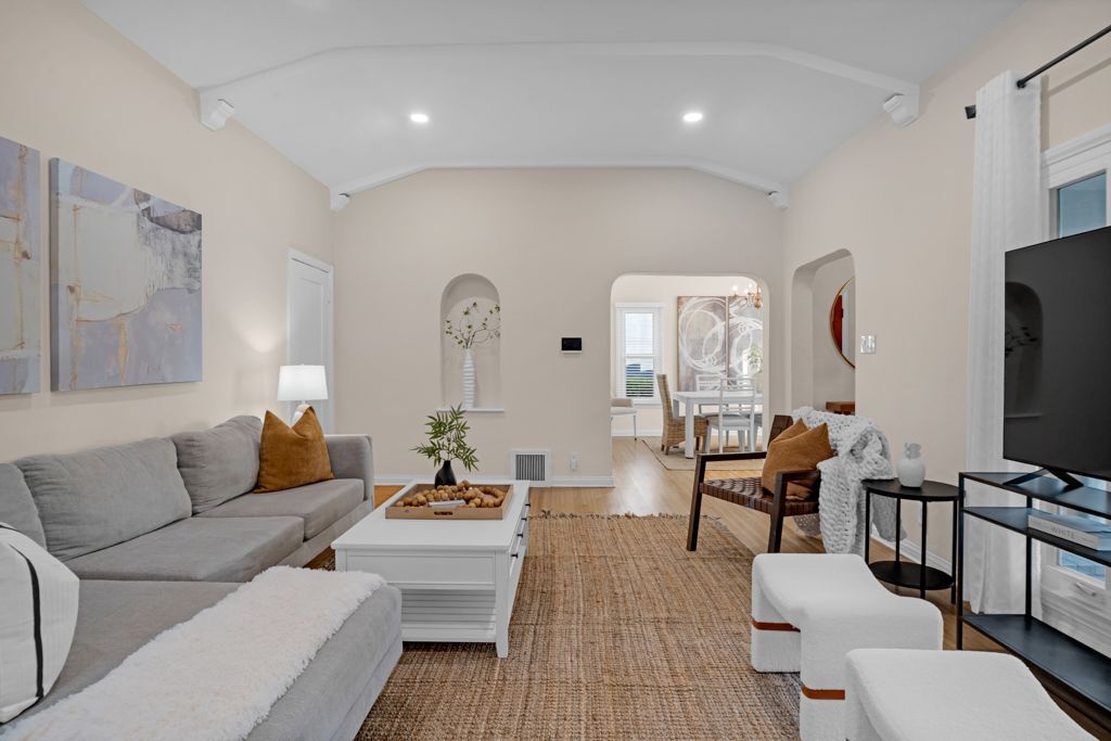 2148 Prosser Ave in Los Angeles, CA - Building Photo