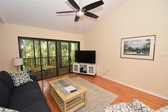 1677 Brookhouse Cir, Unit BR224 in Sarasota, FL - Building Photo - Building Photo