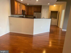 11329 Aristotle Dr-Unit -5-410 in Fairfax, VA - Building Photo - Building Photo