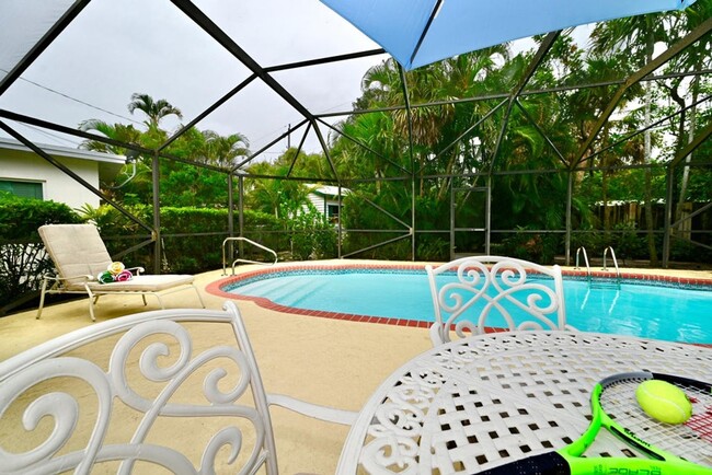 129 Alhambra Pl in West Palm Beach, FL - Building Photo - Building Photo