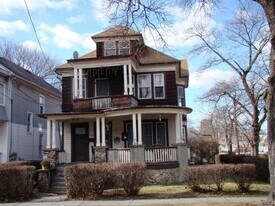 10 Worrall Ave in Poughkeepsie, NY - Building Photo