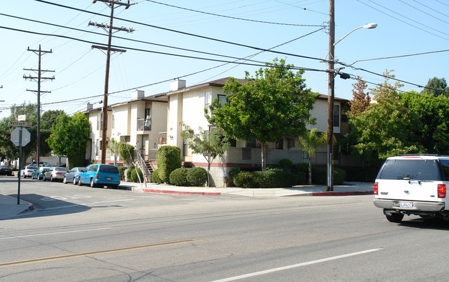 1327 Stanley Ave in Glendale, CA - Building Photo - Building Photo