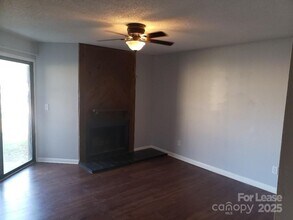 4416 Sharon Chase Dr in Charlotte, NC - Building Photo - Building Photo