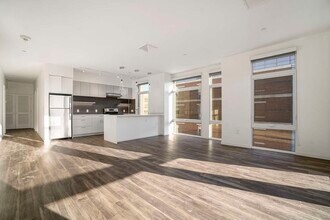 857 Beacon St, Unit 406 in Boston, MA - Foto de edificio - Building Photo