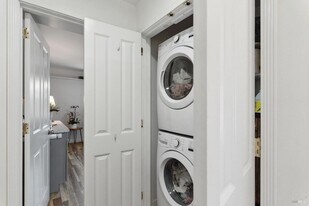 582 Fernando Dr in Novato, CA - Building Photo