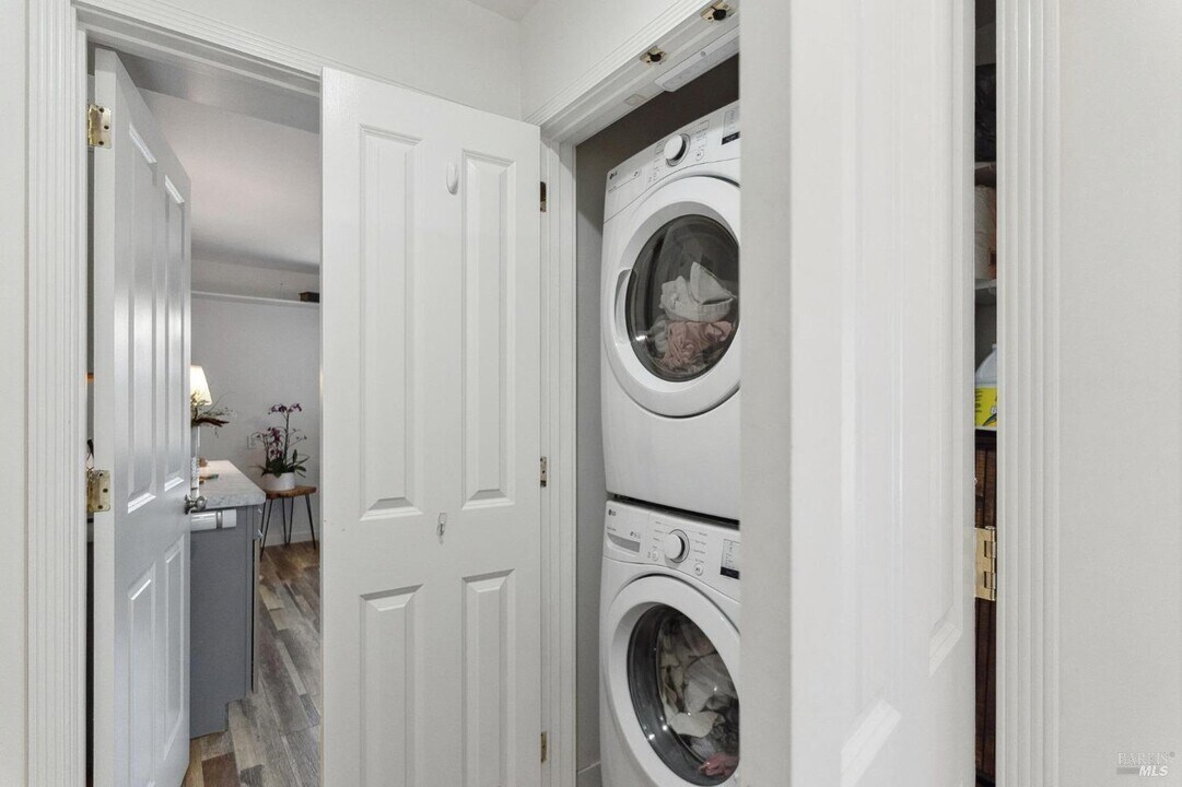 582 Fernando Dr in Novato, CA - Building Photo