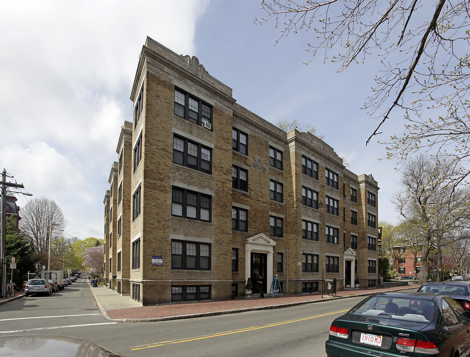 Harvard/Clinton Apartments in Cambridge, MA - Foto de edificio