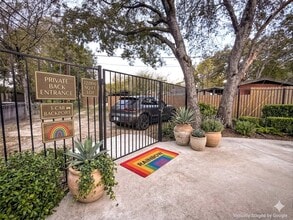 1315 Whitley Dr, Unit 1315 Whitley Dr Unit 2 in Dallas, TX - Foto de edificio - Building Photo