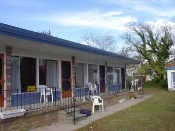 425-427 W Baker Ave in Wildwood, NJ - Building Photo